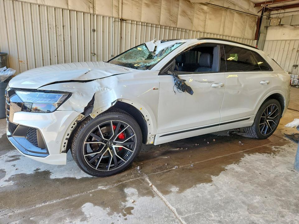 67081996 :رقم المزاد ، WA1EVBF16ND026454 vin ، 2022 Audi Q8 مزاد بيع