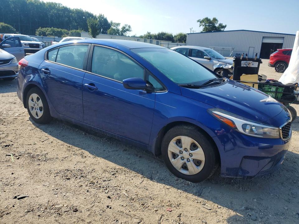 2017 Kia Forte მანქანა იყიდება აუქციონზე, vin: 3KPFK4A76HE156568, აუქციონის ნომერი: 66596526
