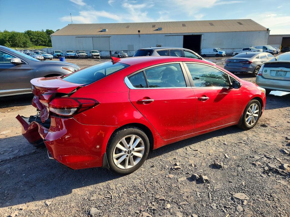 64005436 :رقم المزاد ، 3KPFL4A75HE116527 vin ، 2017 Kia Forte مزاد بيع