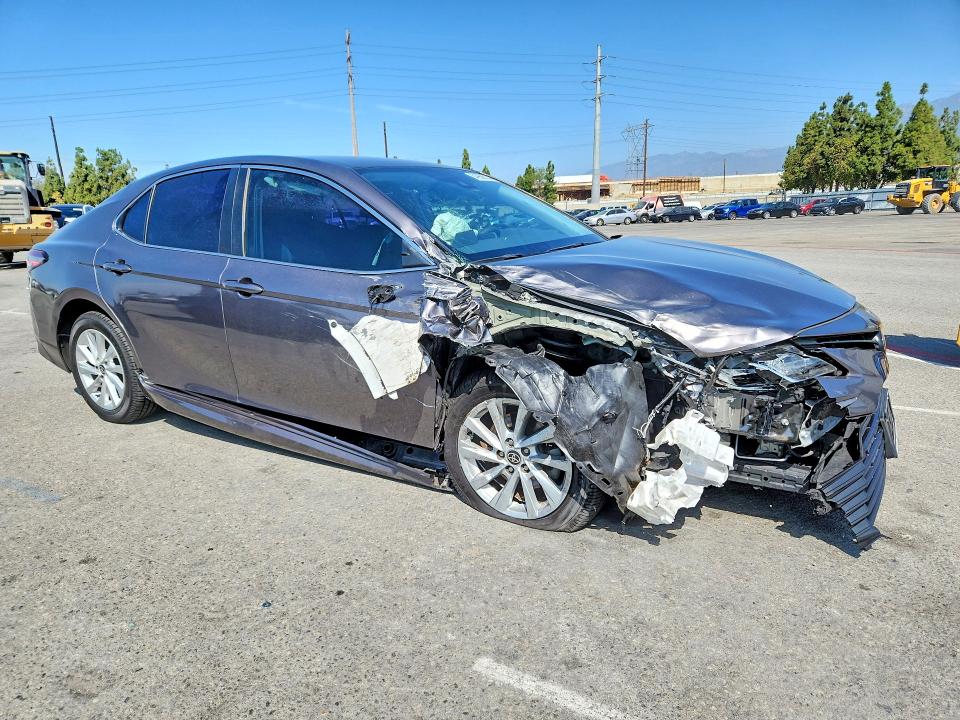 2021 Toyota Camry მანქანა იყიდება აუქციონზე, vin: 4T1C11AK1MU418304, აუქციონის ნომერი: 64958556