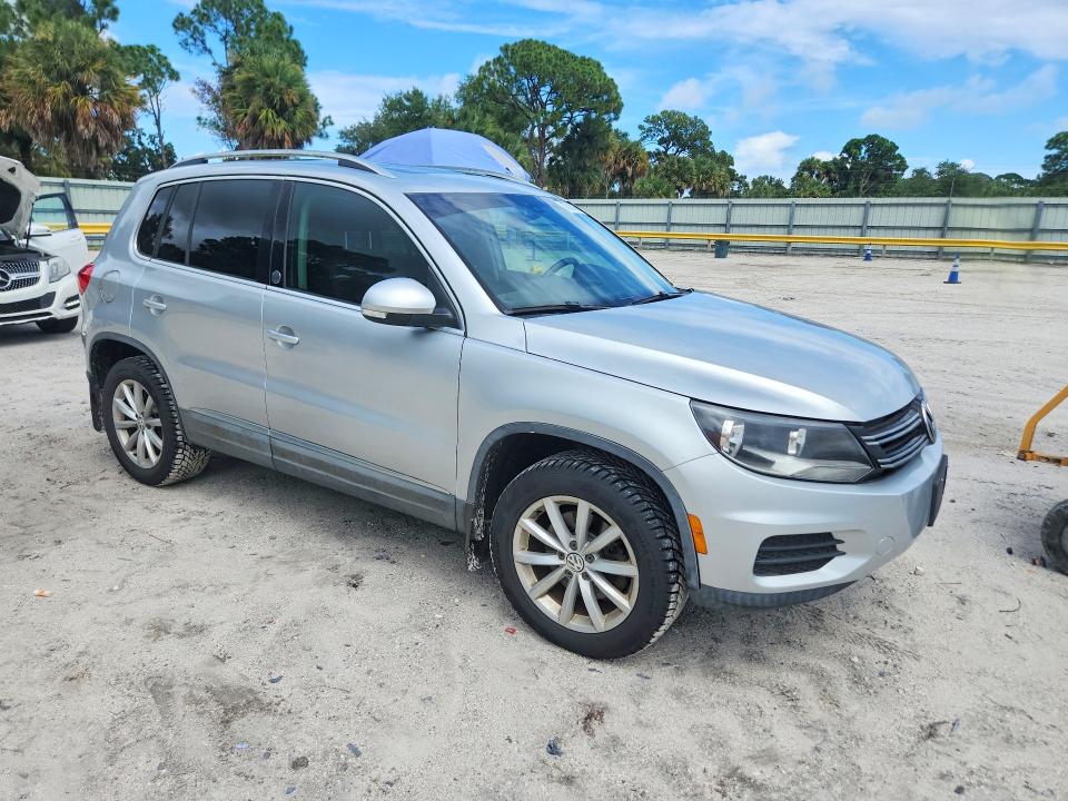 Продажа на аукционе авто 2017 Volkswagen Tiguan, vin: WVGSV7AX0HK012319, номер лота: 67301056