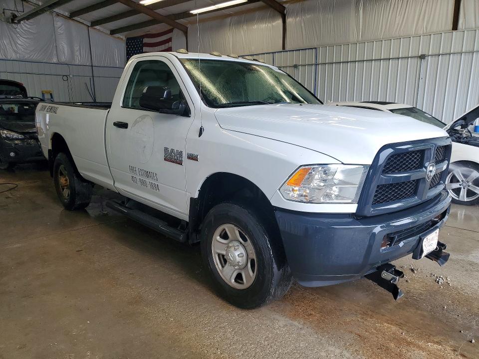 64465796 :رقم المزاد ، 3C6MR5AJ9JG242172 vin ، 2018 Ram 2500 مزاد بيع