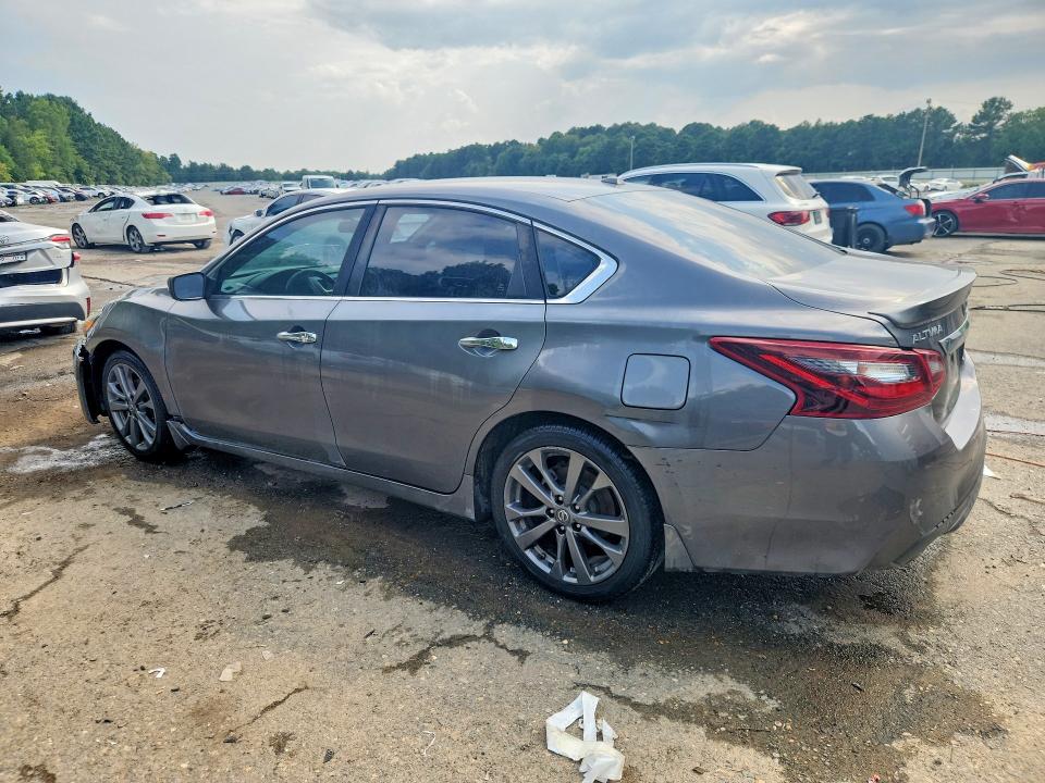 63333536 :رقم المزاد ، 1N4AL3APXJC295784 vin ، 2018 Nissan Altima مزاد بيع