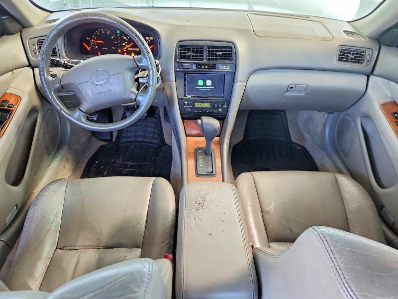 64889896 :رقم المزاد ، JT8BF28G8W5046917 vin ، 1998 Lexus Es مزاد بيع