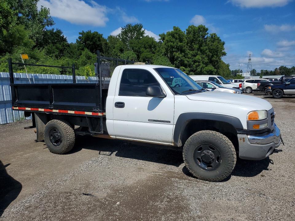 65202476 :رقم المزاد ، 1GTHC24U53Z190008 vin ، 2003 Gmc Sierra مزاد بيع