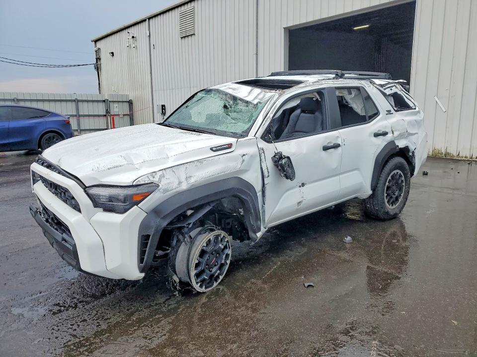 Продажа на аукционе авто 2025 Toyota 4runner, vin: JTEVB5BR5S5009318, номер лота: 66614326
