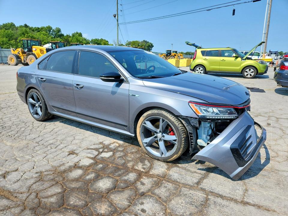 Продаж на аукціоні авто 2018 Volkswagen Passat, vin: 1VWJM7A36JC033513, номер лоту: 64443756