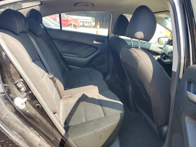 66574686 :رقم المزاد ، 3KPFK4A74JE245433 vin ، 2018 Kia Forte مزاد بيع