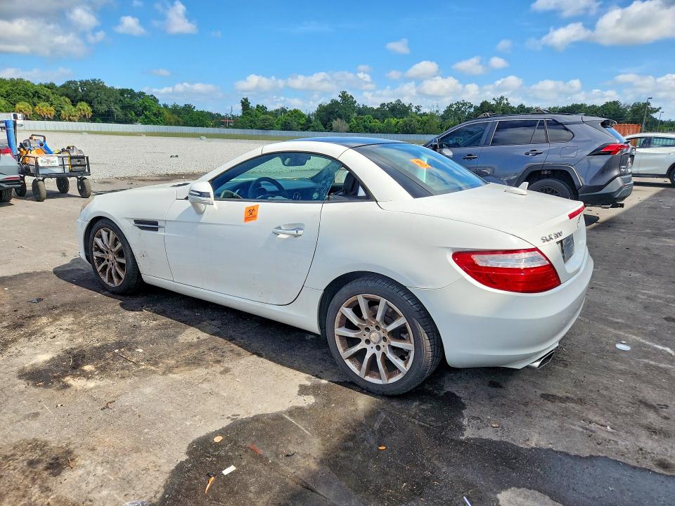 Продаж на аукціоні авто 2016 Mercedes-benz Slk, vin: WDDPK3JA0GF121898, номер лоту: 64468236