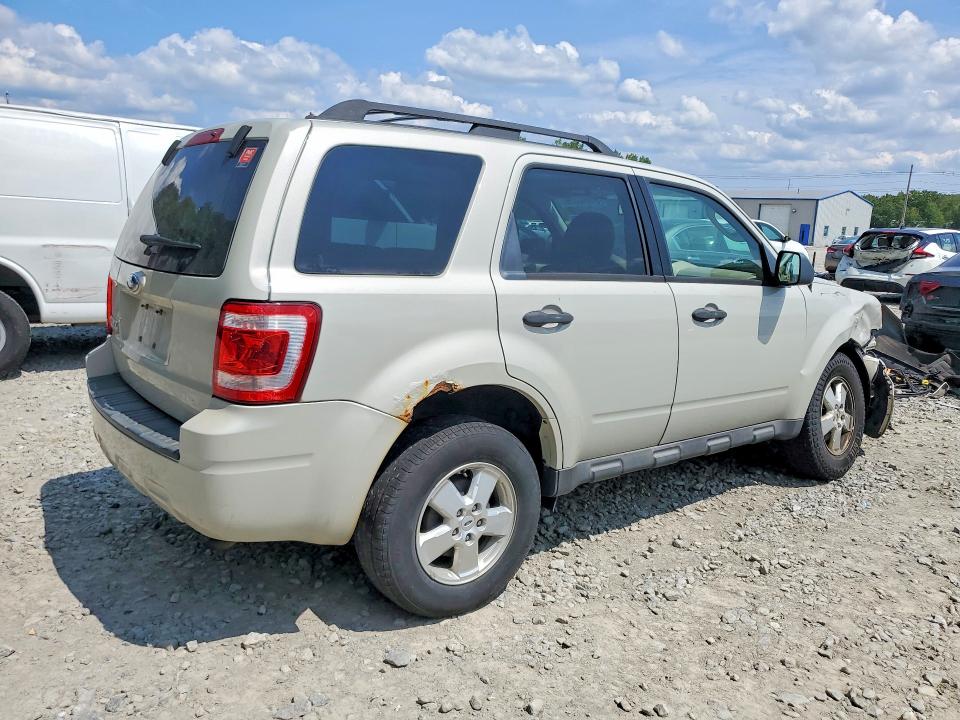 64046336 :رقم المزاد ، 1FMCU03GX9KD16299 vin ، 2009 Ford Escape مزاد بيع