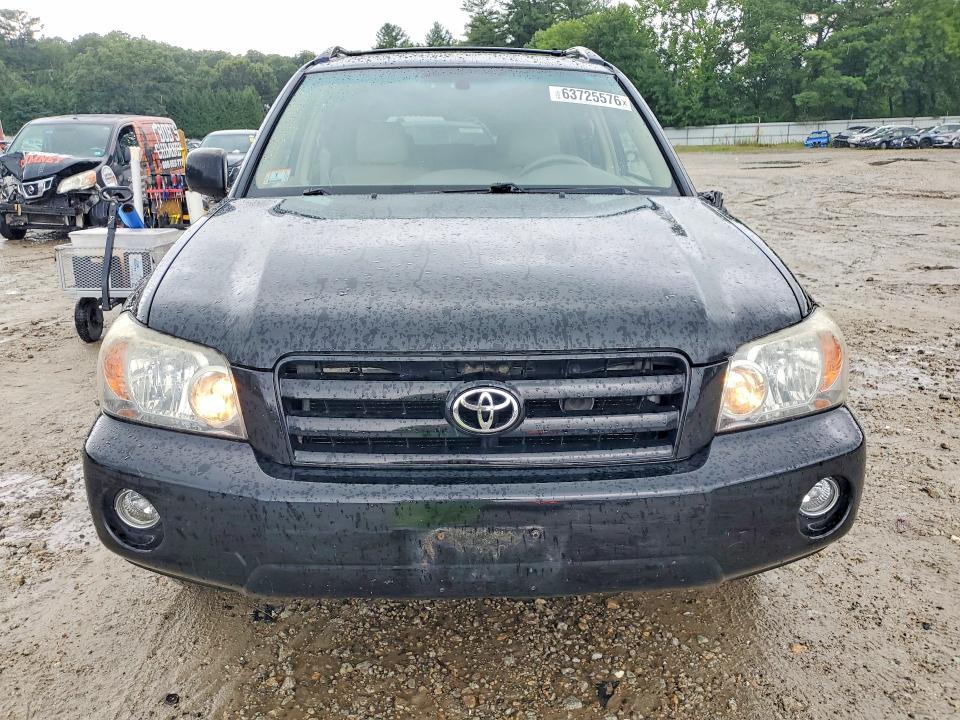 63725576 :رقم المزاد ، JTEEP21A250106070 vin ، 2005 Toyota Highlander مزاد بيع