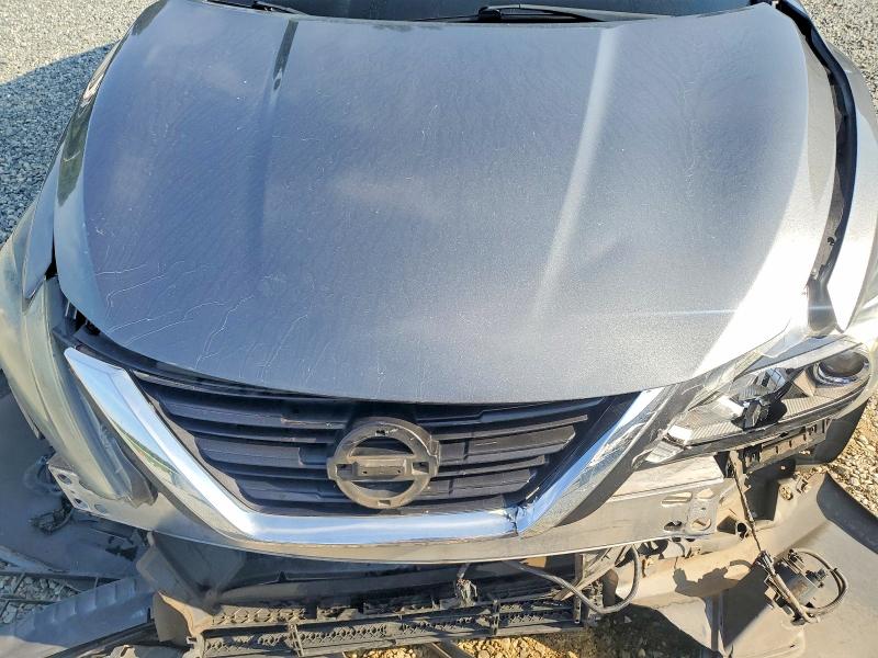 64979526 :رقم المزاد ، 1N4AL3AP7JC136110 vin ، 2018 Nissan Altima مزاد بيع