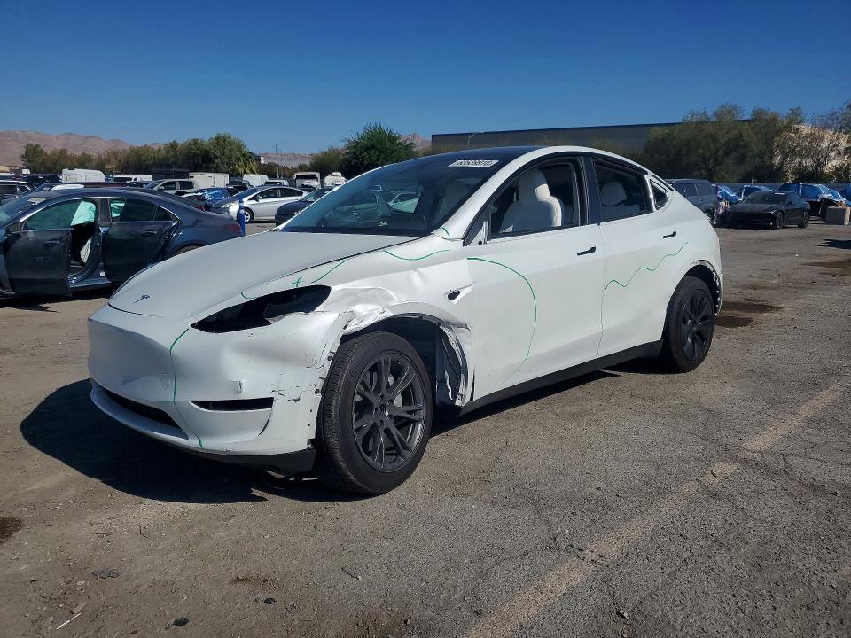 63539916 :رقم المزاد ، 7SAYGAEE9RF125587 vin ، 2024 Tesla Model Y مزاد بيع