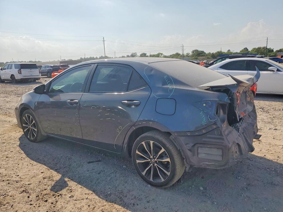 63697826 :رقم المزاد ، 5YFBURHE8HP710122 vin ، 2017 Toyota Corolla مزاد بيع