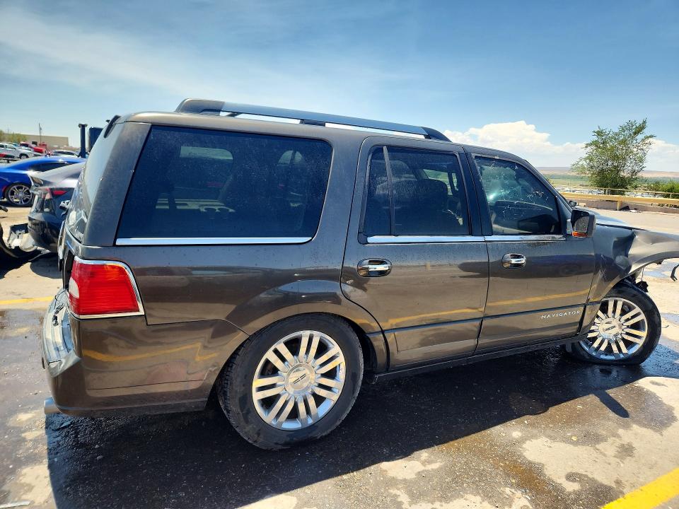 Продажа на аукционе авто 2008 Lincoln Navigator, vin: 5LMFU28568LJ17790, номер лота: 62823996