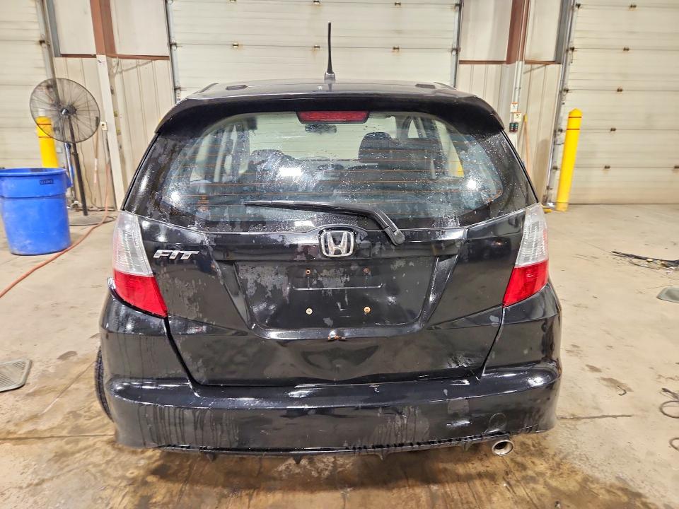 2013 Honda Fit მანქანა იყიდება აუქციონზე, vin: JHMGE8H52DC072819, აუქციონის ნომერი: 64820576