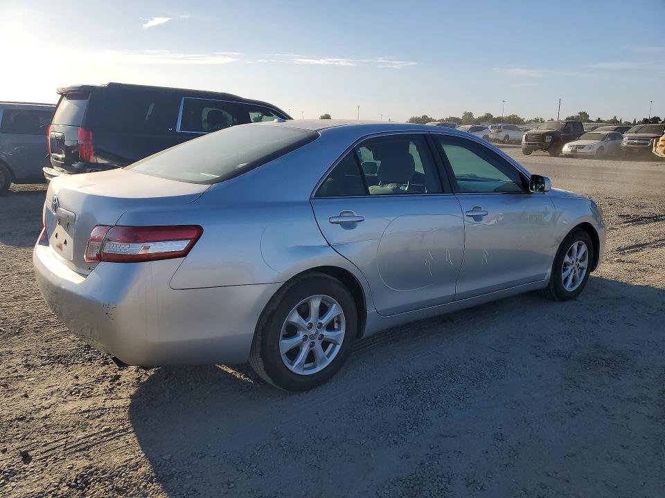 Aukcja sprzedaży 2011 Toyota Camry, vin: 4T1BF3EK7BU624422, numer aukcji: 64624546