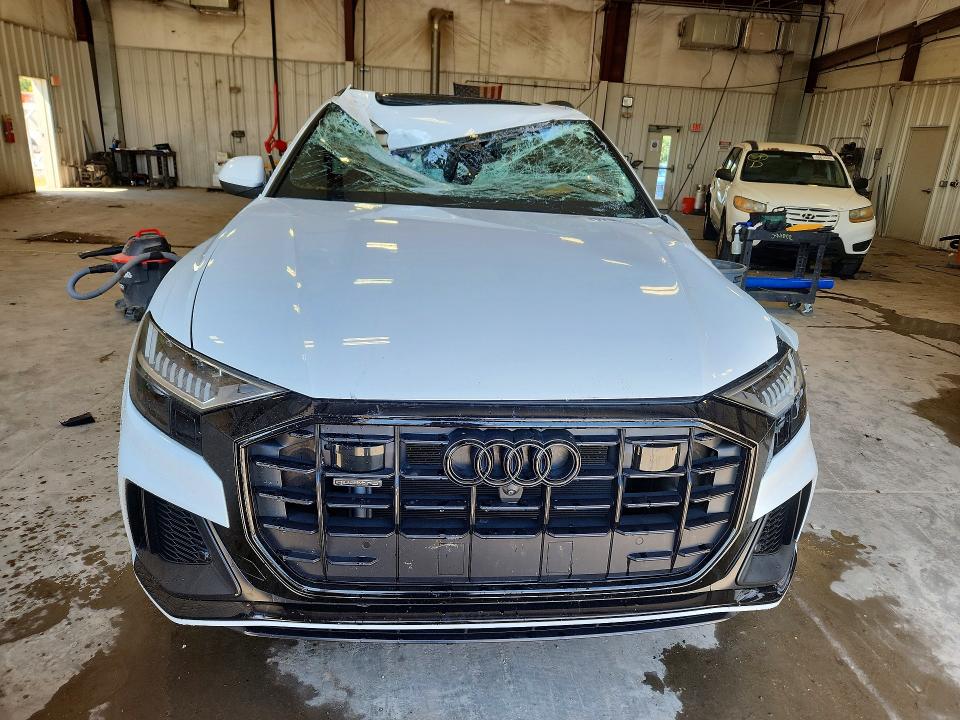 67081996 :رقم المزاد ، WA1EVBF16ND026454 vin ، 2022 Audi Q8 مزاد بيع