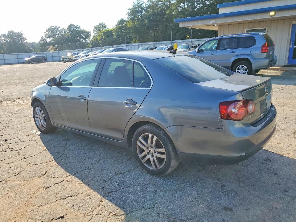 63841426 :رقم المزاد ، 3VWRL7AJ6AM020229 vin ، 2010 Volkswagen Jetta مزاد بيع