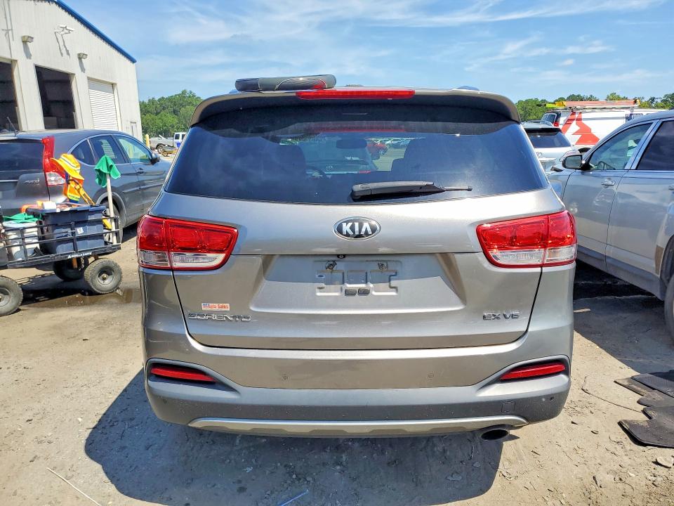 64635306 :رقم المزاد ، 5XYPH4A5XGG174445 vin ، 2016 Kia Sorento مزاد بيع