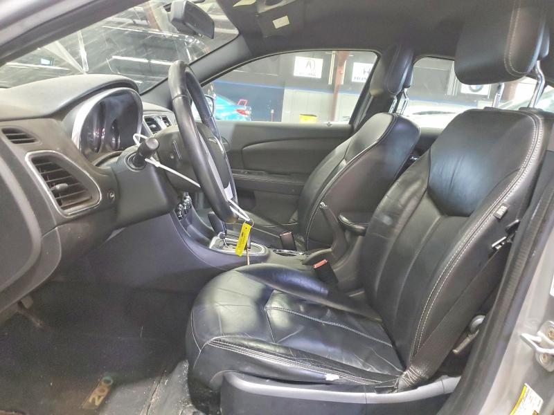 65433786 :رقم المزاد ، 1C3CCBCG5DN520992 vin ، 2013 Chrysler 200 مزاد بيع