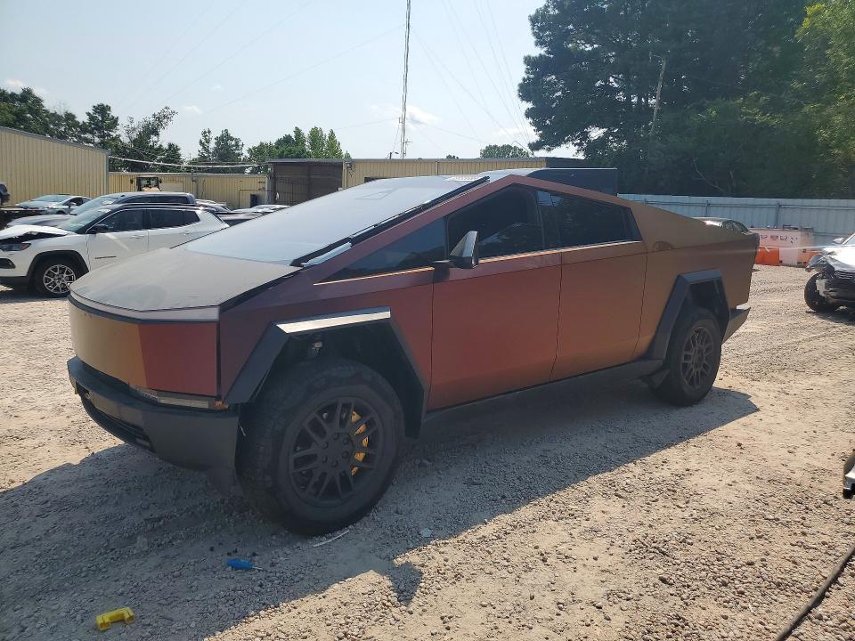 63935686 :رقم المزاد ، 7G2CEHED9SA069485 vin ، 2025 Tesla Cybertruck مزاد بيع