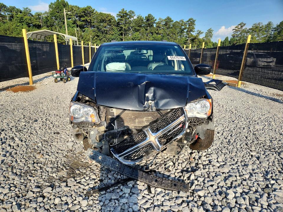 64479746 :رقم المزاد ، 2C4RDGCG1JR250352 vin ، 2018 Dodge Grand Caravan مزاد بيع