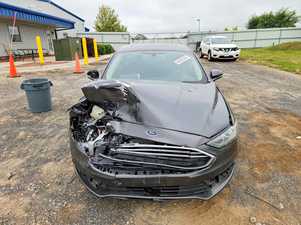 2017 Ford Fusion მანქანა იყიდება აუქციონზე, vin: 3FA6P0HDXHR350301, აუქციონის ნომერი: 64332526