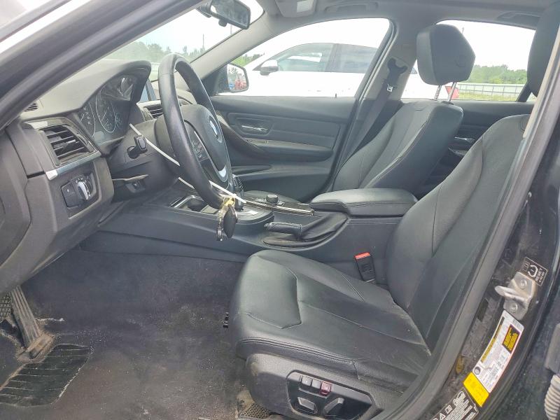 63410126 :رقم المزاد ، WBA3C3G52ENS70717 vin ، 2014 Bmw 320 مزاد بيع