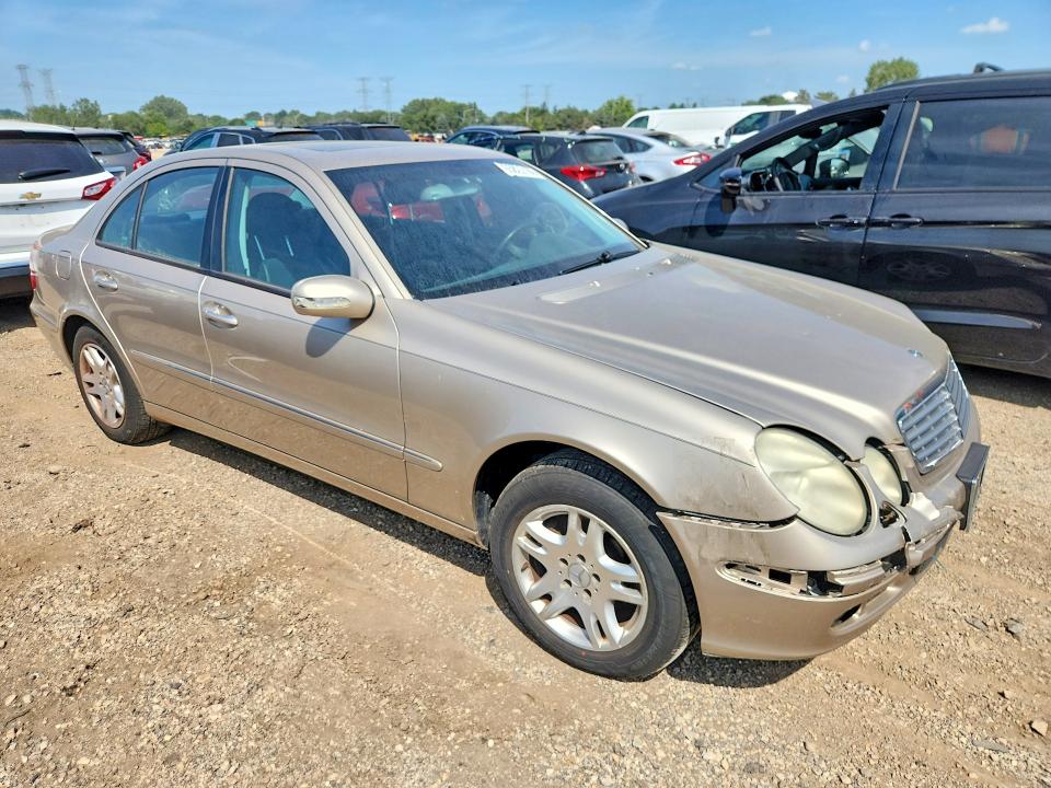 65826166 :رقم المزاد ، WDBUF65J64A509318 vin ، 2004 Mercedes-benz E مزاد بيع