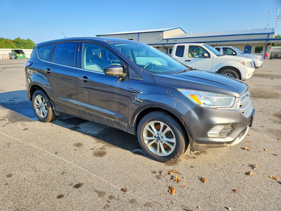 Продаж на аукціоні авто 2017 Ford Escape, vin: 1FMCU9GD5HUB11660, номер лоту: 64456806