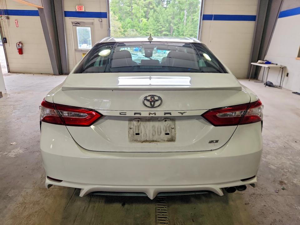 2020 Toyota Camry მანქანა იყიდება აუქციონზე, vin: 4T1G11AK5LU893521, აუქციონის ნომერი: 63774426