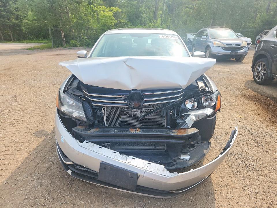 Продажа на аукционе авто 2015 Volkswagen Passat, vin: 1VWBS7A31FC074097, номер лота: 64261796