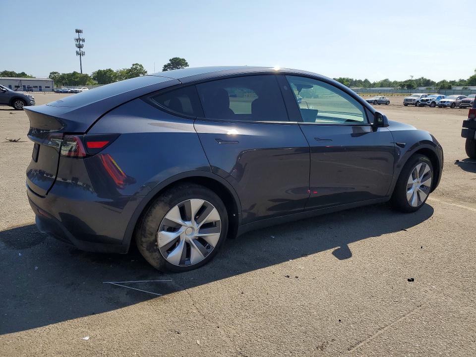 64367586 :رقم المزاد ، 7SAYGDED3RF085340 vin ، 2024 Tesla Model Y مزاد بيع