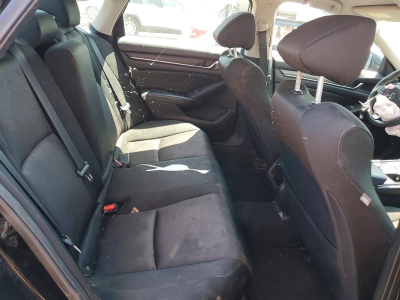 63515566 :رقم المزاد ، 1HGCV3F10JA001694 vin ، 2018 Honda Accord مزاد بيع