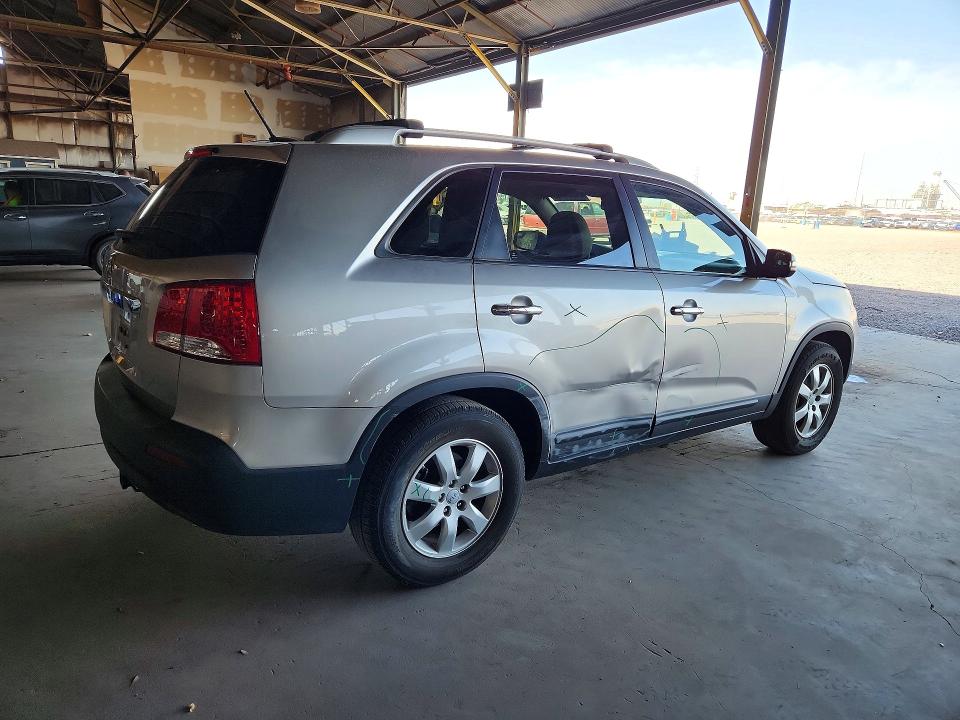 2013 Kia Sorento მანქანა იყიდება აუქციონზე, vin: 5XYKT4A67DG370713, აუქციონის ნომერი: 63935516