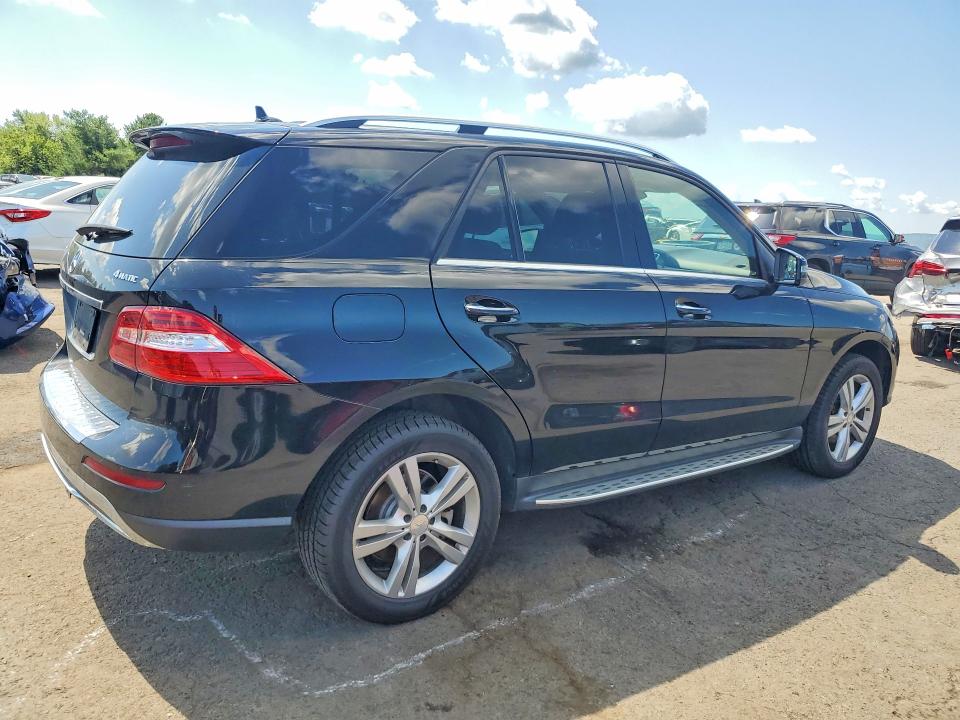 Продажа на аукционе авто 2015 Mercedes-benz Ml, vin: 4JGDA5HB1FA585803, номер лота: 65921396