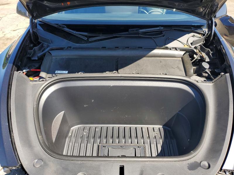 2024 Tesla Model Y მანქანა იყიდება აუქციონზე, vin: 7SAYGDEE7RA313670, აუქციონის ნომერი: 65889946