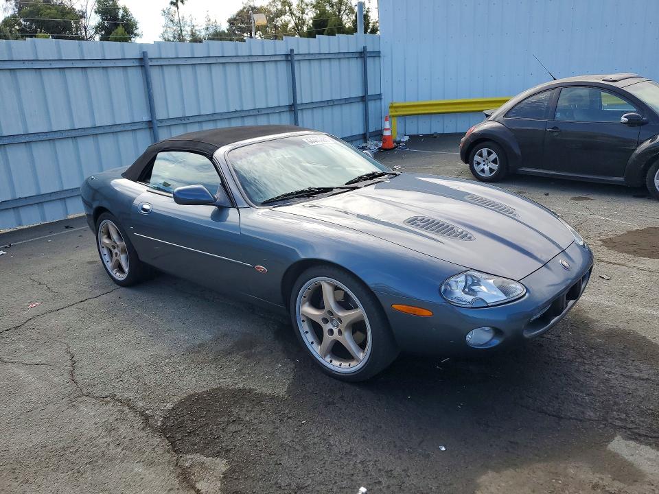 64441486 :رقم المزاد ، SAJDA42B61PA18293 vin ، 2001 Jaguar Xkr مزاد بيع