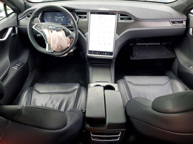63572486 :رقم المزاد ، 5YJSA1E20HF205577 vin ، 2017 Tesla Model S مزاد بيع