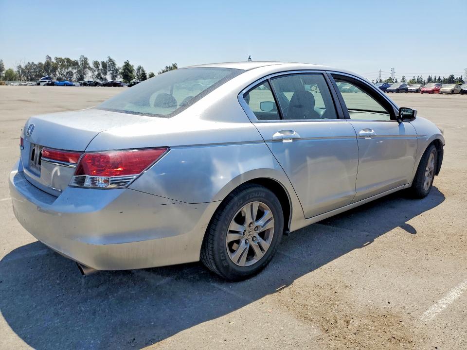 63616556 :رقم المزاد ، 1HGCP2F65CA203255 vin ، 2012 Honda Accord مزاد بيع