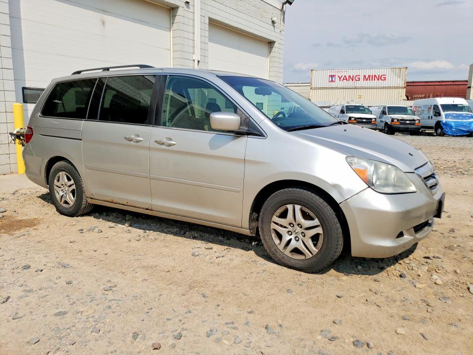 63724626 :رقم المزاد ، 5FNRL38657B123166 vin ، 2007 Honda Odyssey مزاد بيع
