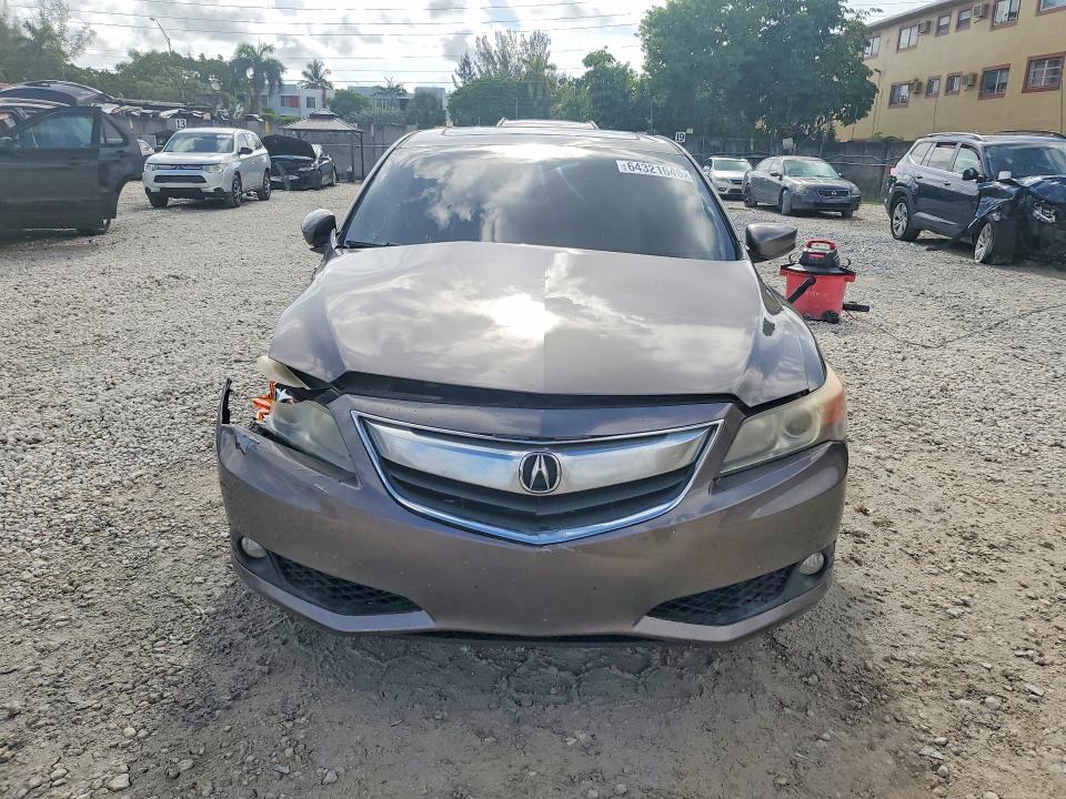64321646 :رقم المزاد ، 19VDE1F76DE018845 vin ، 2013 Acura Ilx مزاد بيع