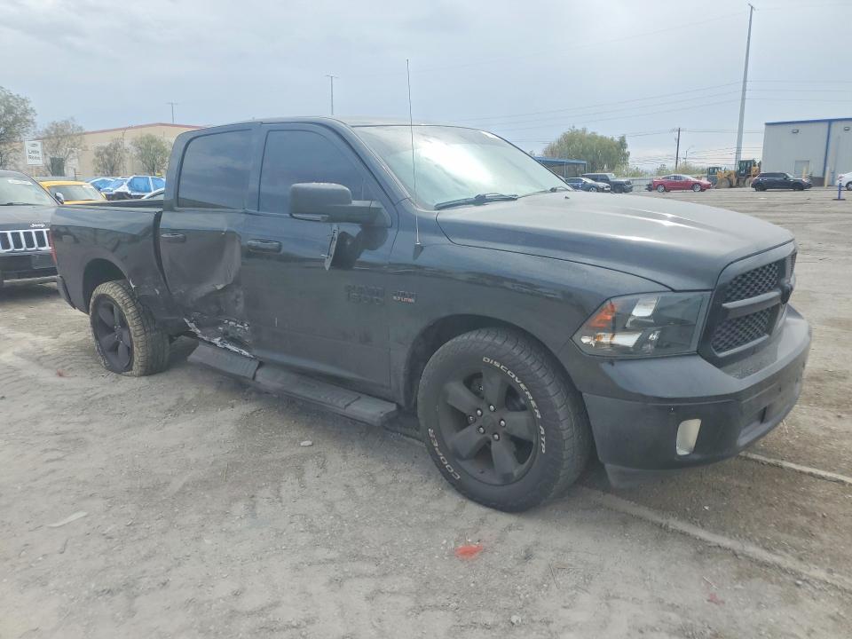 64315366 :رقم المزاد ، 1C6RR6LT8JS161165 vin ، 2018 Ram 1500 مزاد بيع