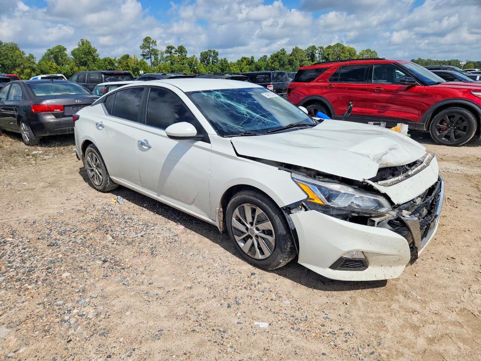 64672706 :رقم المزاد ، 1N4BL4BV9MN380860 vin ، 2021 Nissan Altima مزاد بيع