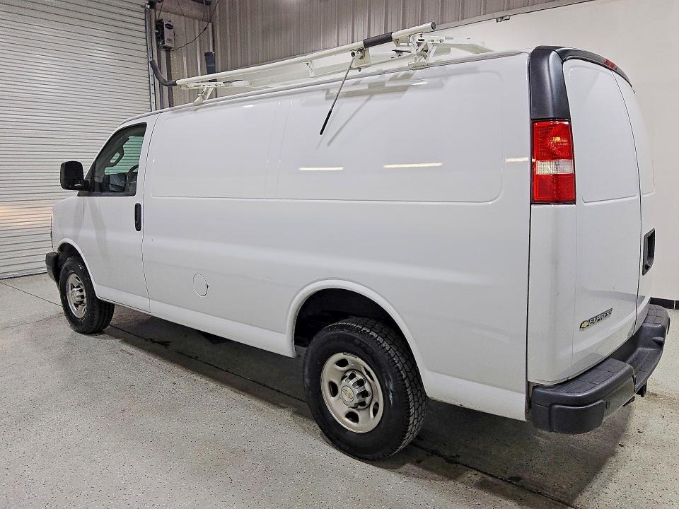 62446916 :رقم المزاد ، 1GCWGAFP4N1213518 vin ، 2022 Chevrolet Express G2500 مزاد بيع