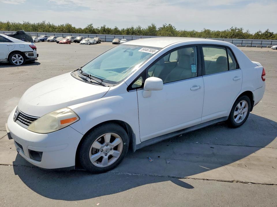 64467656 :رقم المزاد ، 3N1BC11E88L362899 vin ، 2008 Nissan Versa مزاد بيع