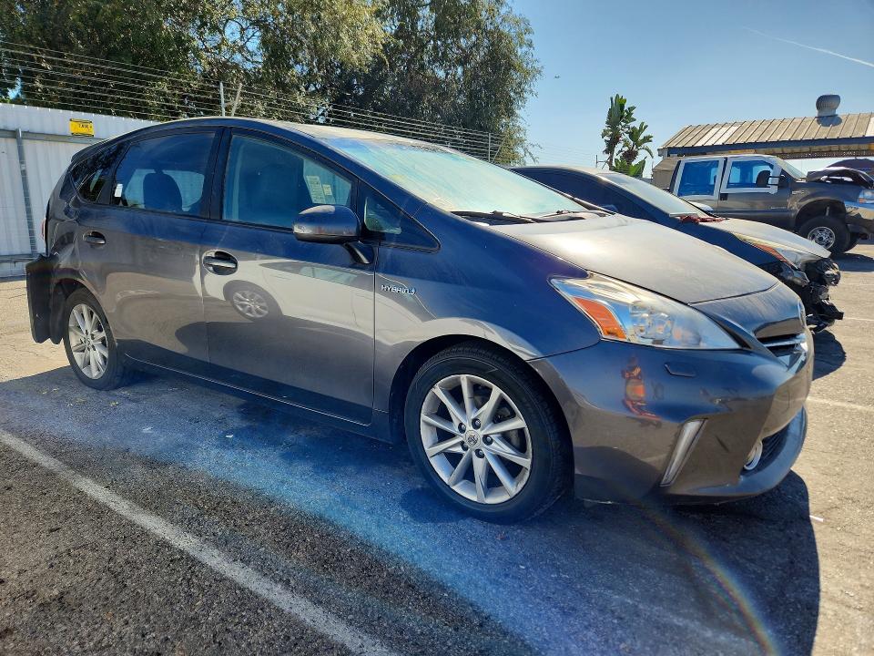 2014 Toyota Prius V მანქანა იყიდება აუქციონზე, vin: JTDZN3EU2EJ015669, აუქციონის ნომერი: 59641966