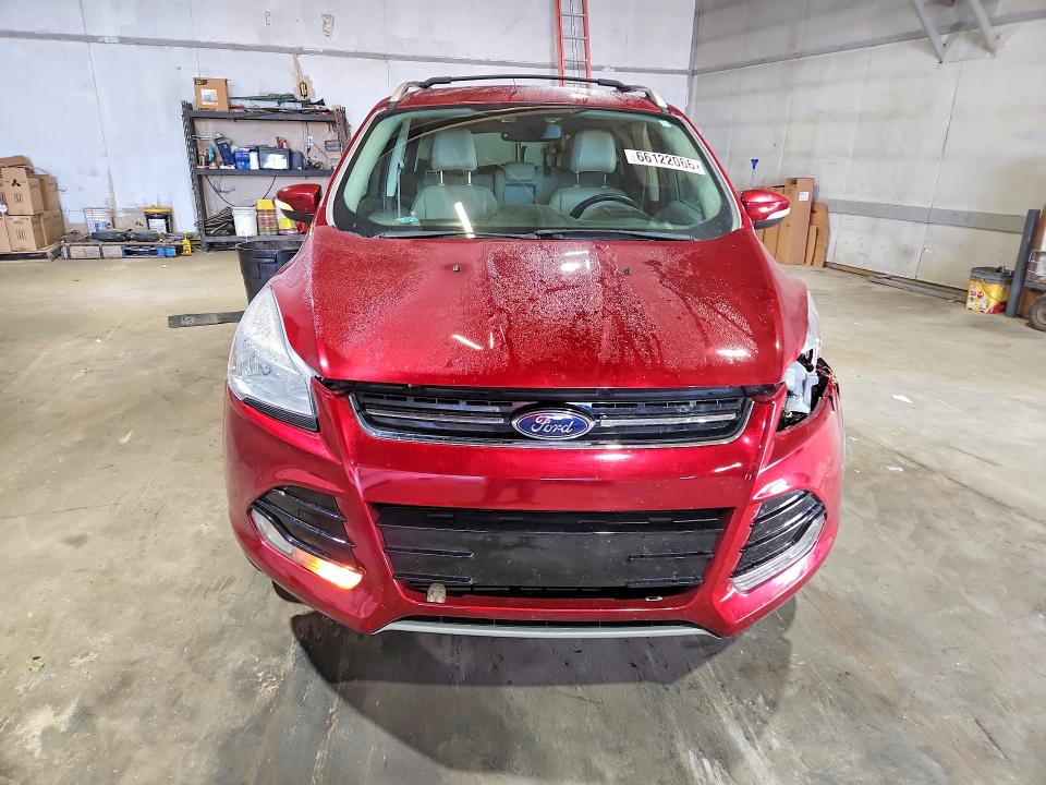 66122066 :رقم المزاد ، 1FMCU9J99FUA83122 vin ، 2015 Ford Escape مزاد بيع