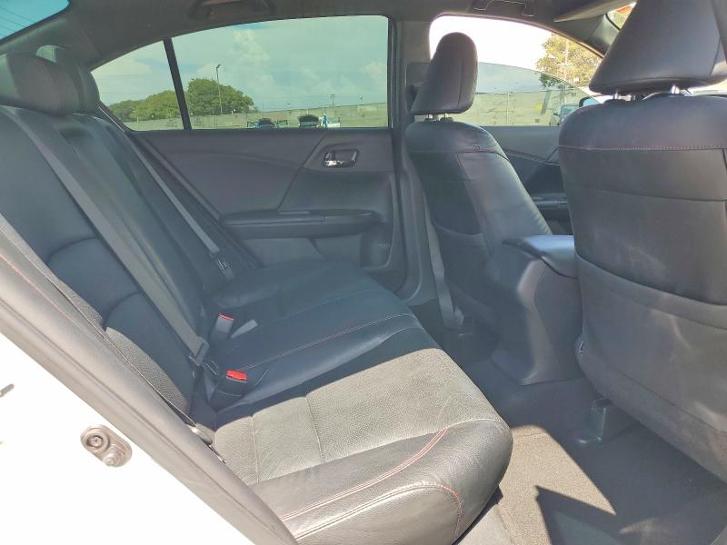 Продаж на аукціоні авто 2017 Honda Accord, vin: 1HGCR2F15HA266197, номер лоту: 64785536